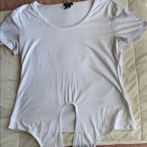 Rue 21 white tie top